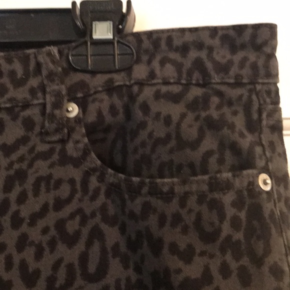 Gap Denim Women’s Pants Legging size 14/32R Leopard Print in great condition - Picture 8 of 14